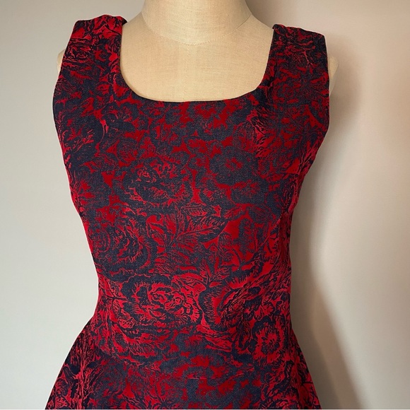 Julie Dorst sleeveles fit and flare red flocked navy denim dress size 4 - Picture 2 of 8